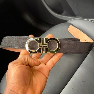 Men’s dress belt worn once. Salvatore Ferragamo black-gold head